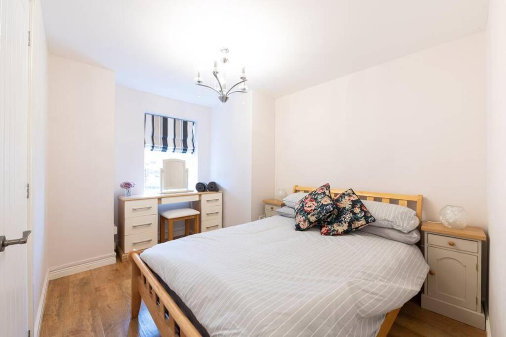 Burlington Place, Shrewsbury. 2 Bedroom, Private Parking, 5 Minutes From Town Luaran gambar